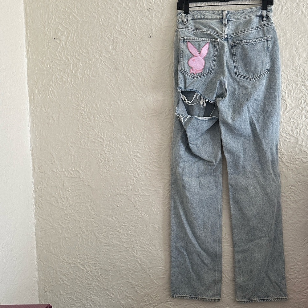 Playboy by PacSun Pink Bunny Logo Booty Rip 90s Light Wash Jeans 26 High Rise - Picture 3 of 9
